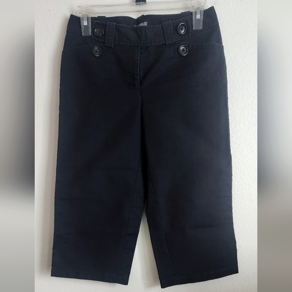 Ann Taylor Lindsay Petites Capris Zip & Button Front Pockets Black Sz 2P - Picture 1 of 6